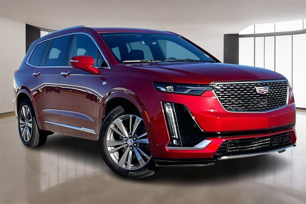 used 2025 Cadillac XT6 car, priced at $43,500