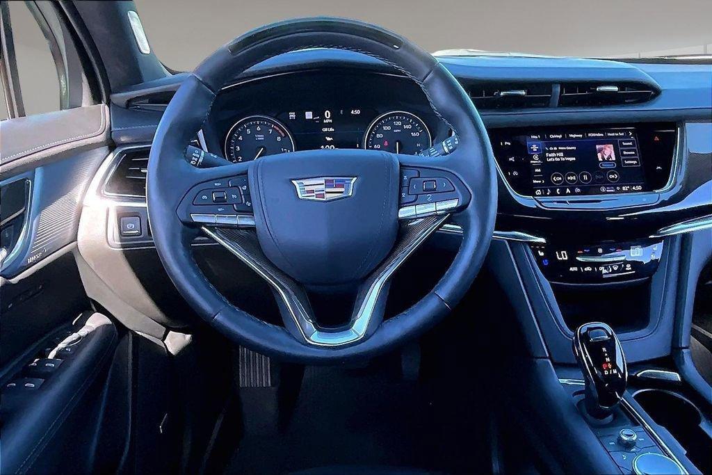 used 2025 Cadillac XT6 car, priced at $57,099