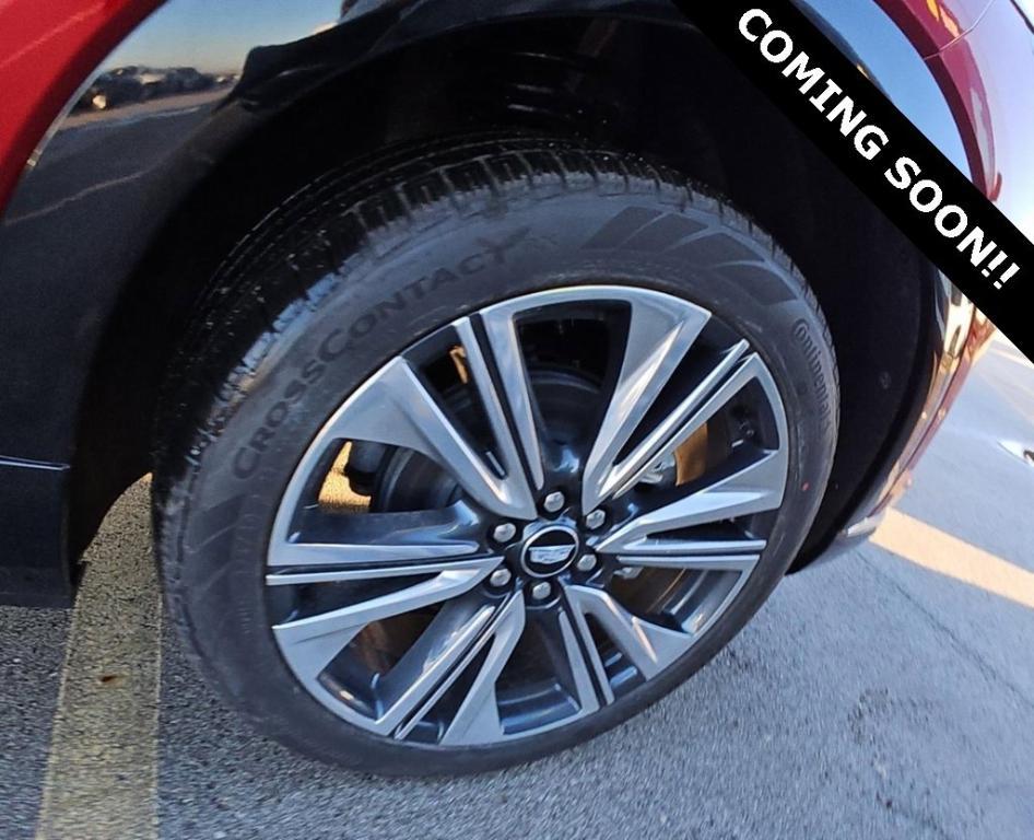 used 2025 Cadillac OPTIQ car, priced at $48,000