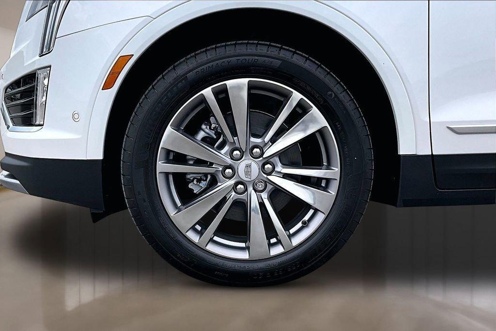 new 2026 Cadillac XT5 car, priced at $59,343