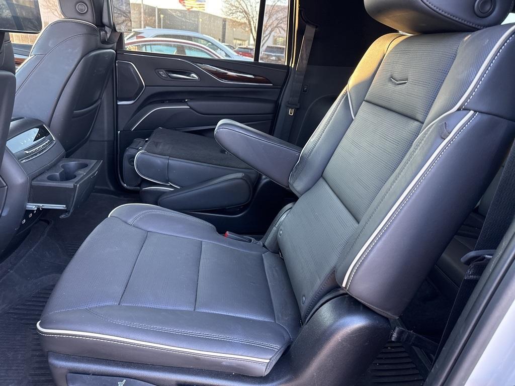 new 2024 Cadillac Escalade ESV car