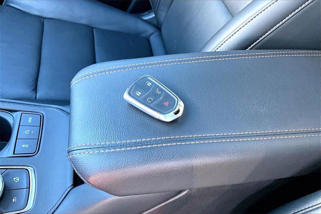 used 2023 Cadillac XT4 car, priced at $30,304