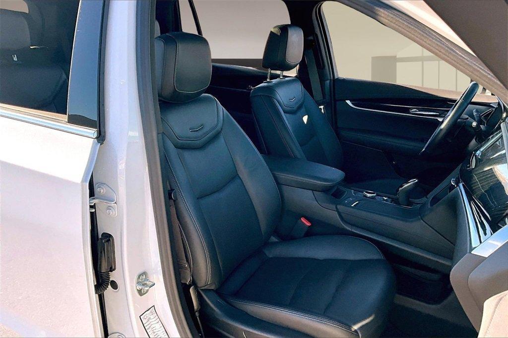 used 2025 Cadillac XT6 car, priced at $44,500