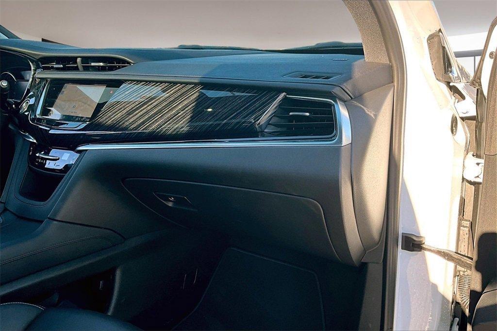 used 2025 Cadillac XT6 car, priced at $44,500