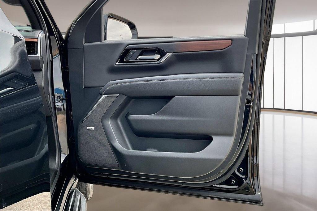 used 2025 GMC Yukon XL car, priced at $73,287