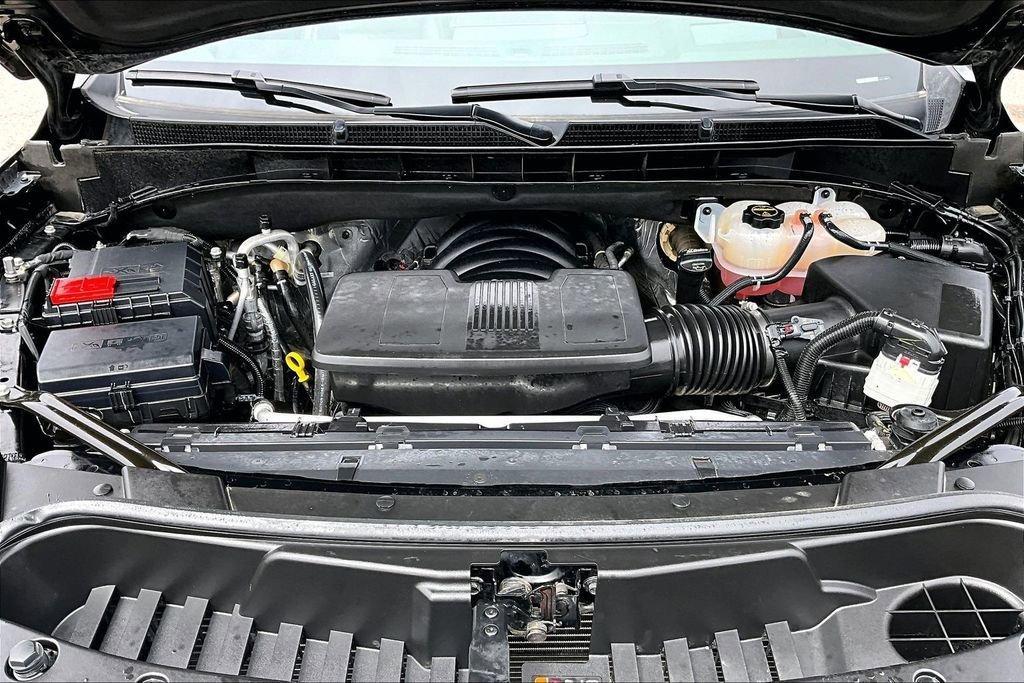 used 2025 GMC Yukon XL car, priced at $73,287