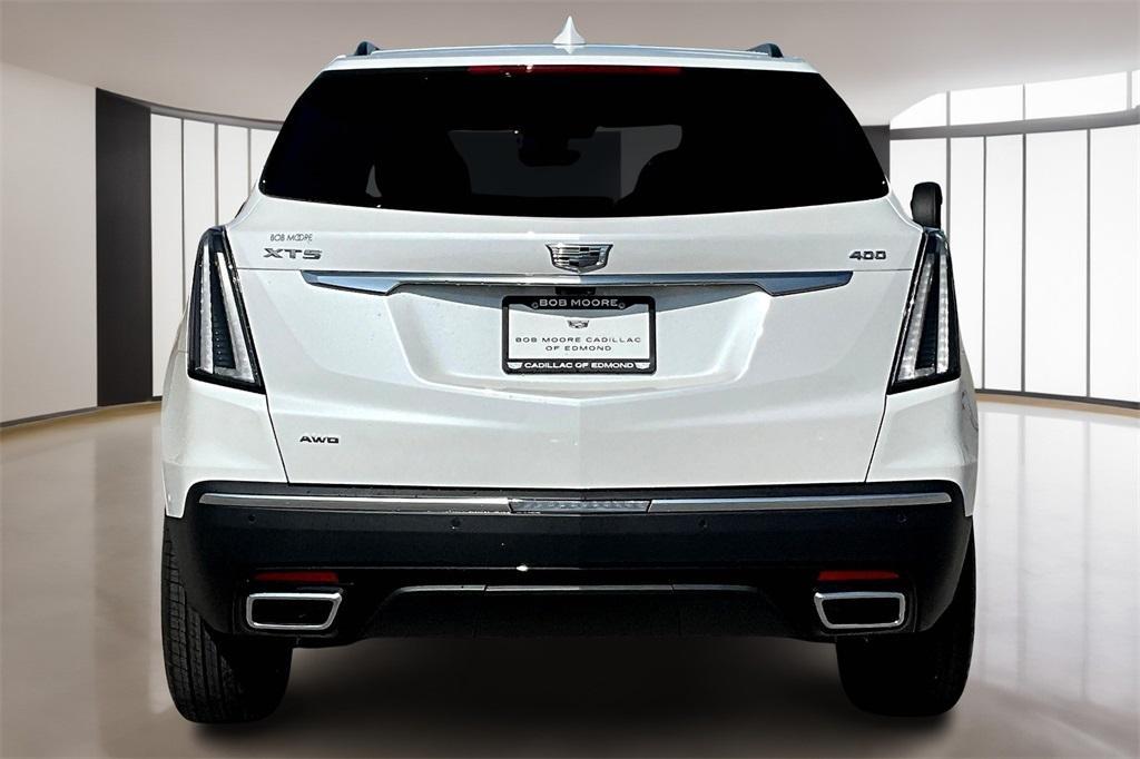 new 2025 Cadillac XT5 car, priced at $67,110