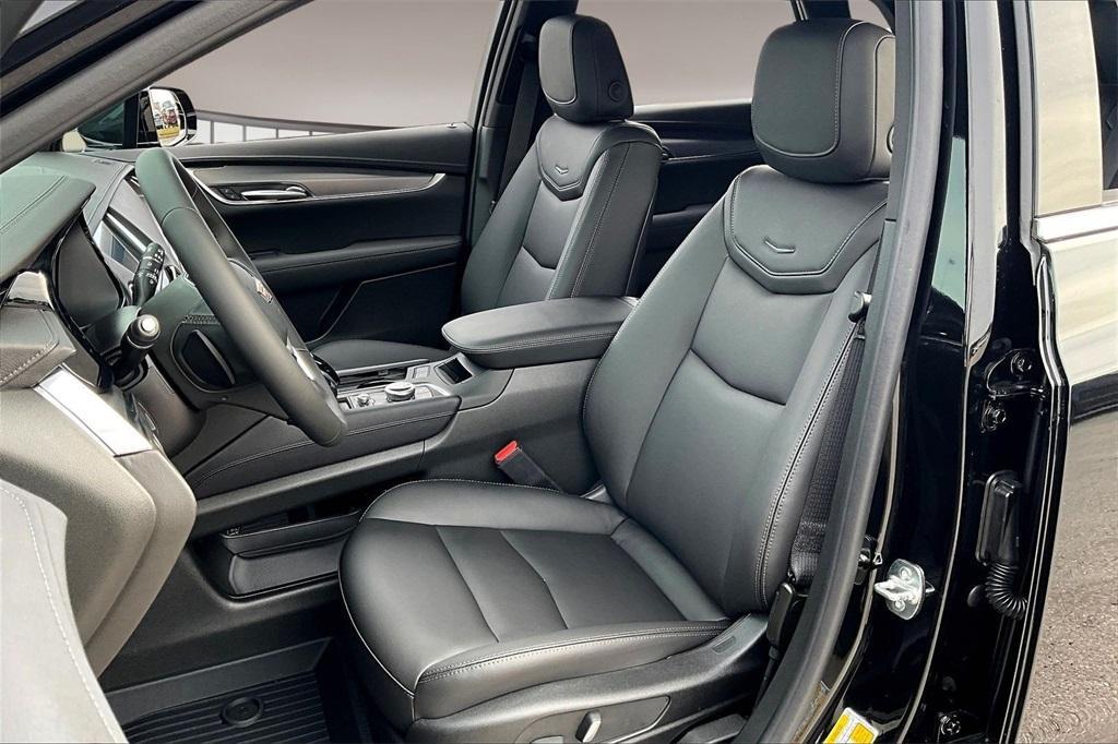 new 2026 Cadillac XT5 car, priced at $47,845