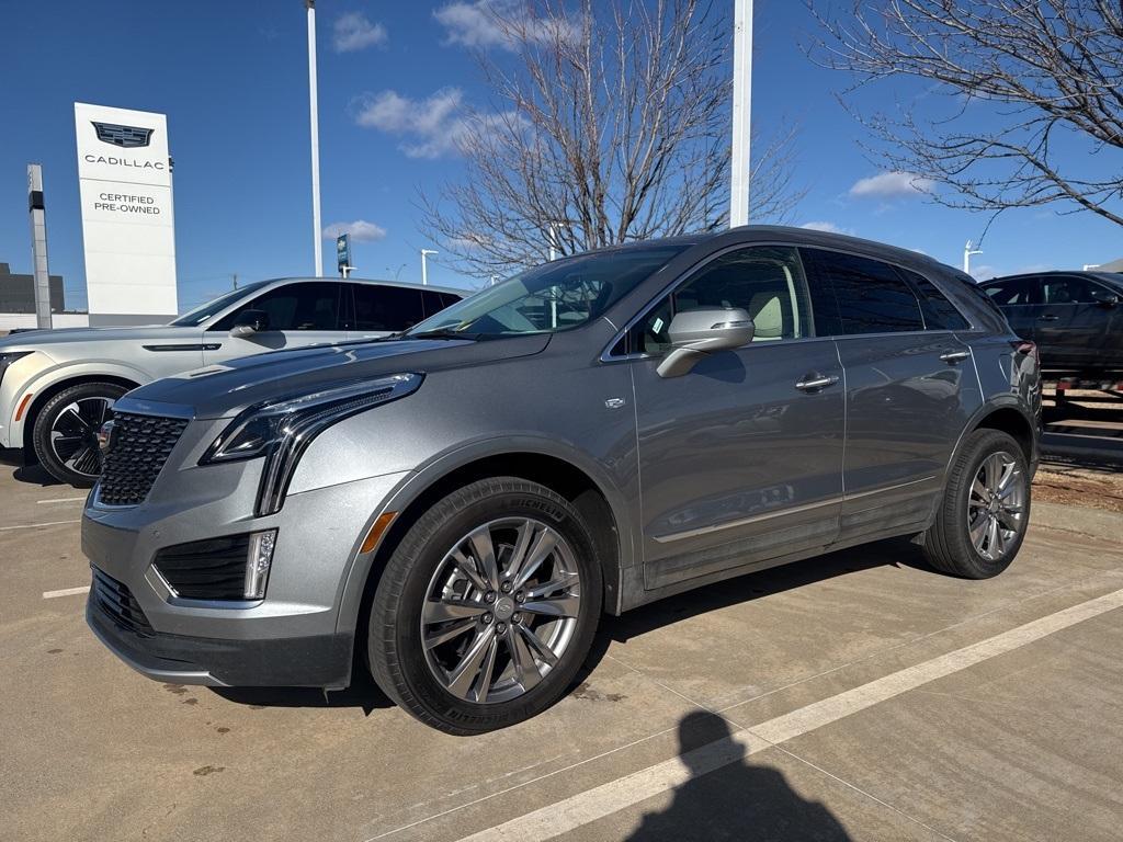 used 2025 Cadillac XT5 car, priced at $40,000