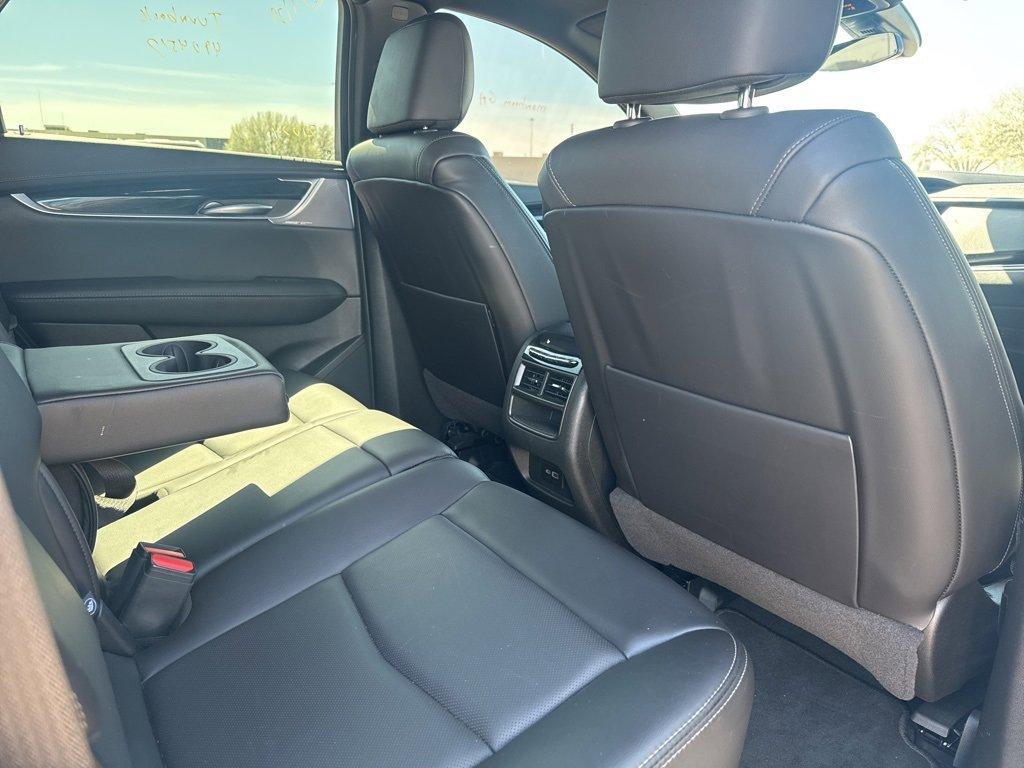 used 2025 Cadillac XT5 car, priced at $40,988