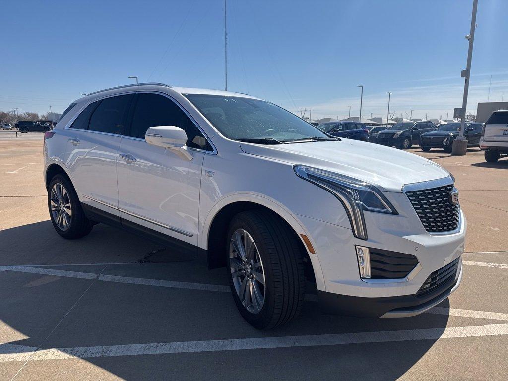 used 2025 Cadillac XT5 car, priced at $40,988