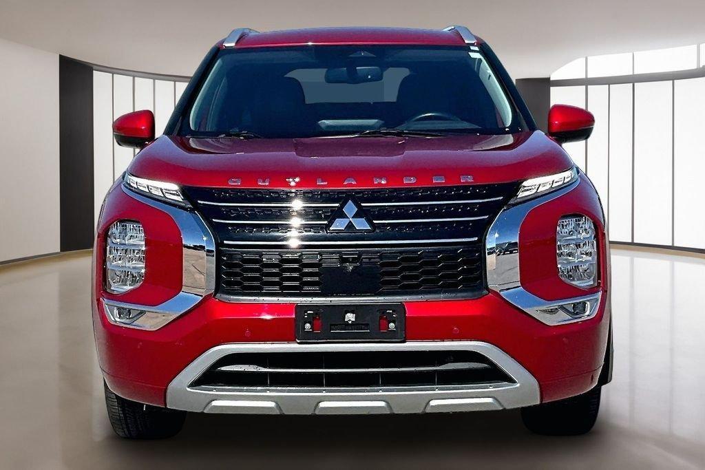 used 2024 Mitsubishi Outlander car, priced at $28,297