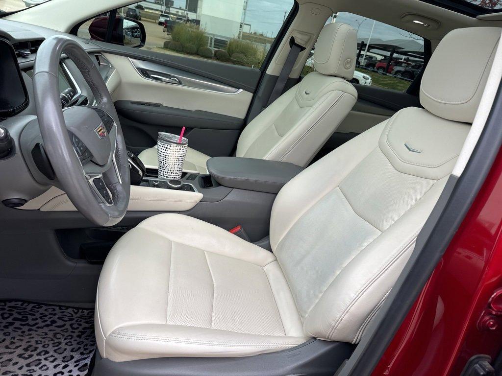 used 2021 Cadillac XT5 car, priced at $25,500