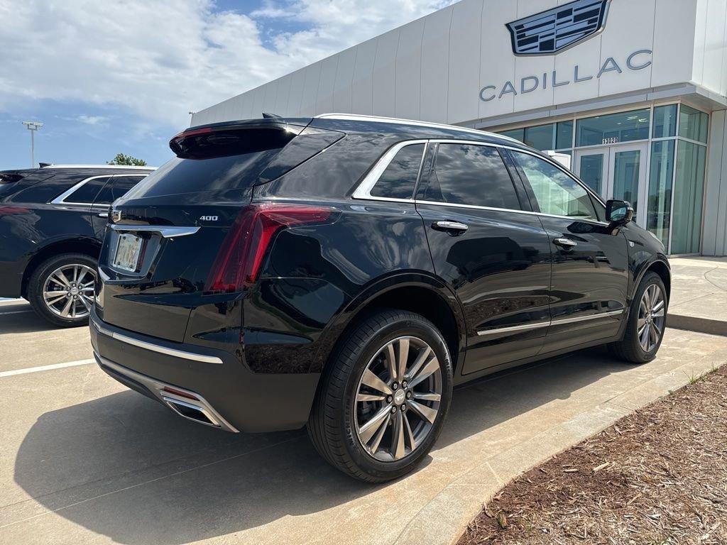 used 2021 Cadillac XT5 car, priced at $30,687