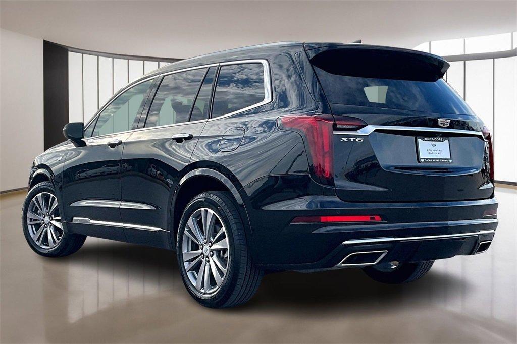 used 2025 Cadillac XT6 car, priced at $43,500