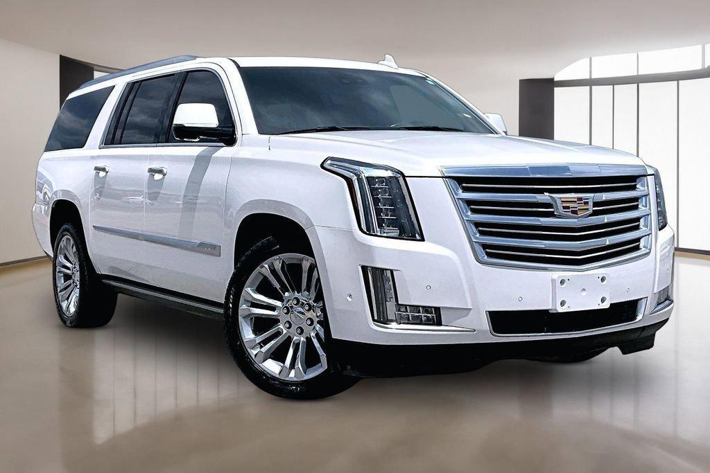 used 2020 Cadillac Escalade ESV car, priced at $33,687