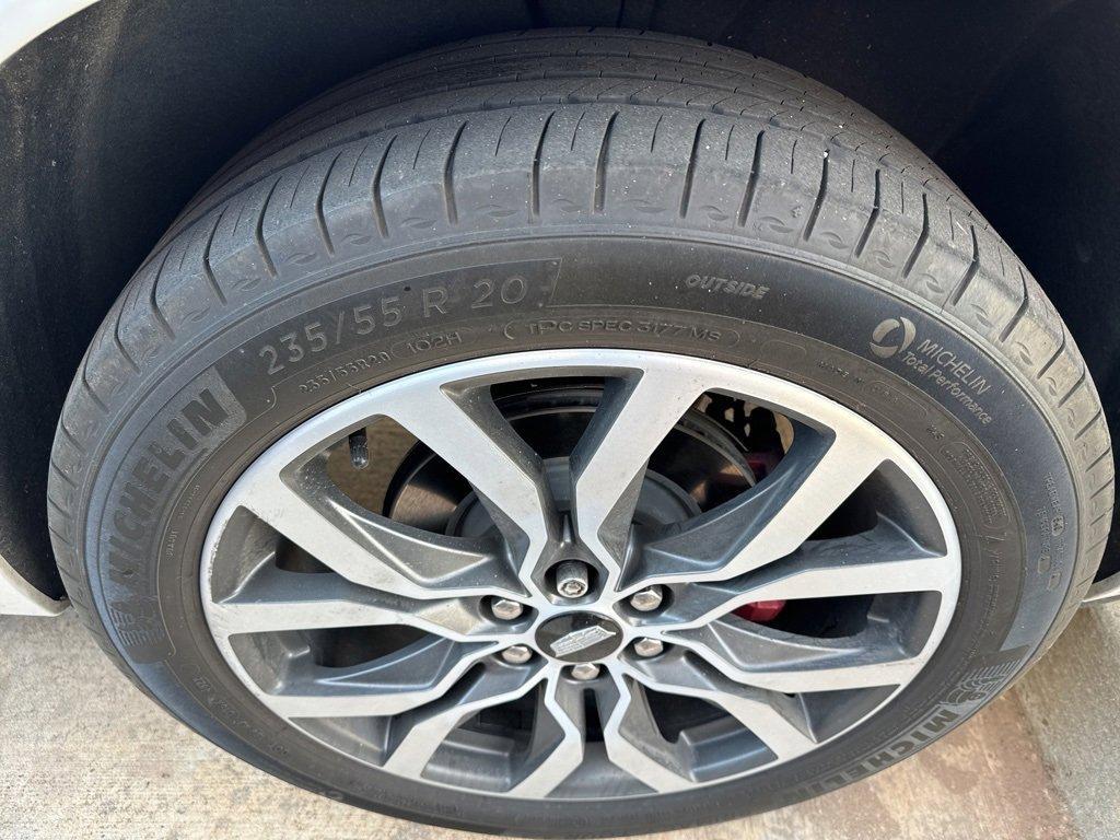 used 2023 Cadillac XT6 car, priced at $41,500