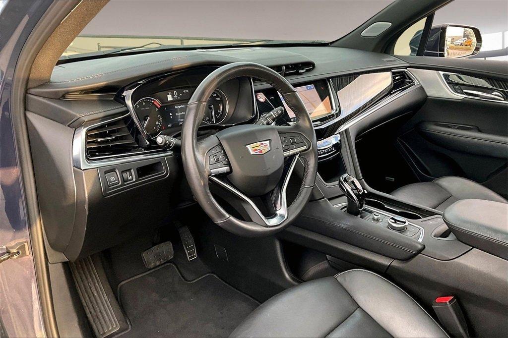 used 2025 Cadillac XT6 car, priced at $40,988
