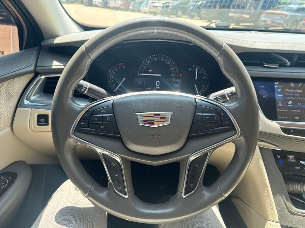 used 2019 Cadillac XT5 car, priced at $25,487