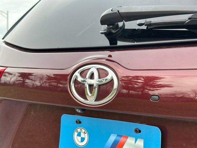 used 2019 Toyota Highlander car, priced at $28,980