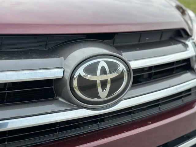 used 2019 Toyota Highlander car, priced at $28,980