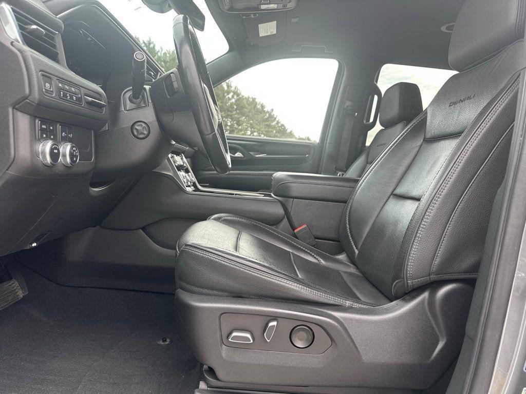 used 2022 GMC Yukon car, priced at $42,530