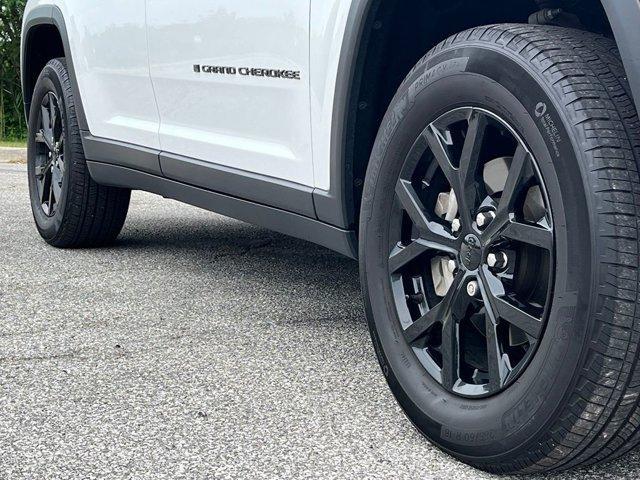 used 2024 Jeep Grand Cherokee car, priced at $32,530