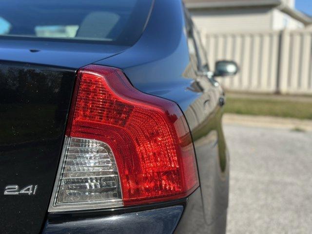 used 2009 Volvo S40 car, priced at $4,280