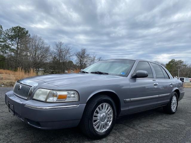 used 2006 Mercury Grand Marquis car, priced at $6,495