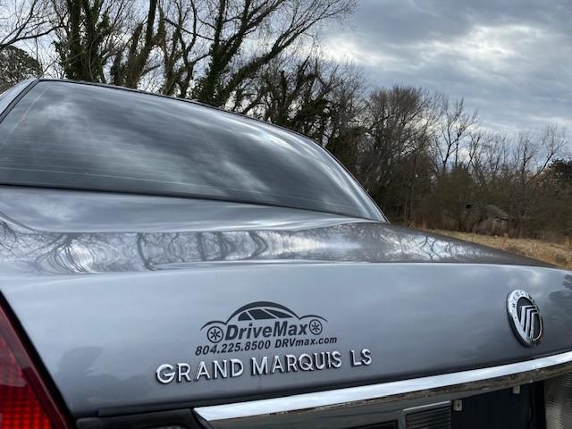 used 2006 Mercury Grand Marquis car, priced at $5,450