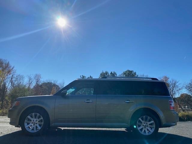 used 2012 Ford Flex car, priced at $6,995