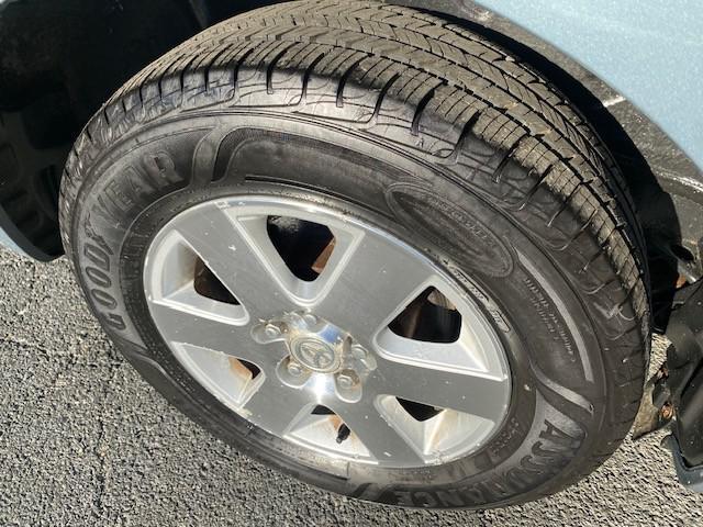 used 2005 Toyota Sienna car, priced at $5,595