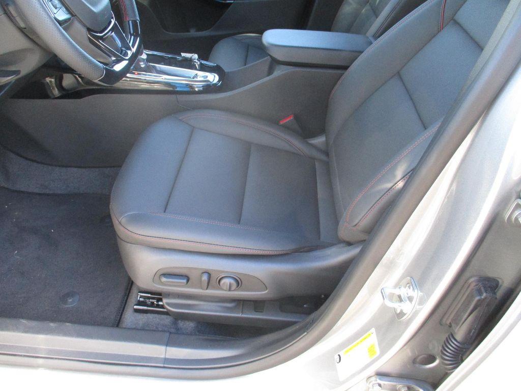 new 2026 Chevrolet Trax car, priced at $27,499