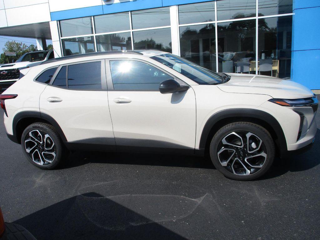 new 2026 Chevrolet Trax car, priced at $27,499
