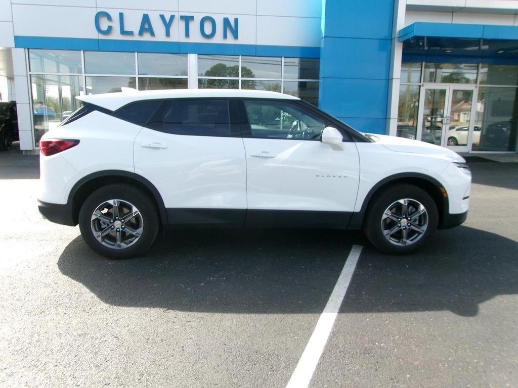 used 2025 Chevrolet Blazer car, priced at $28,999