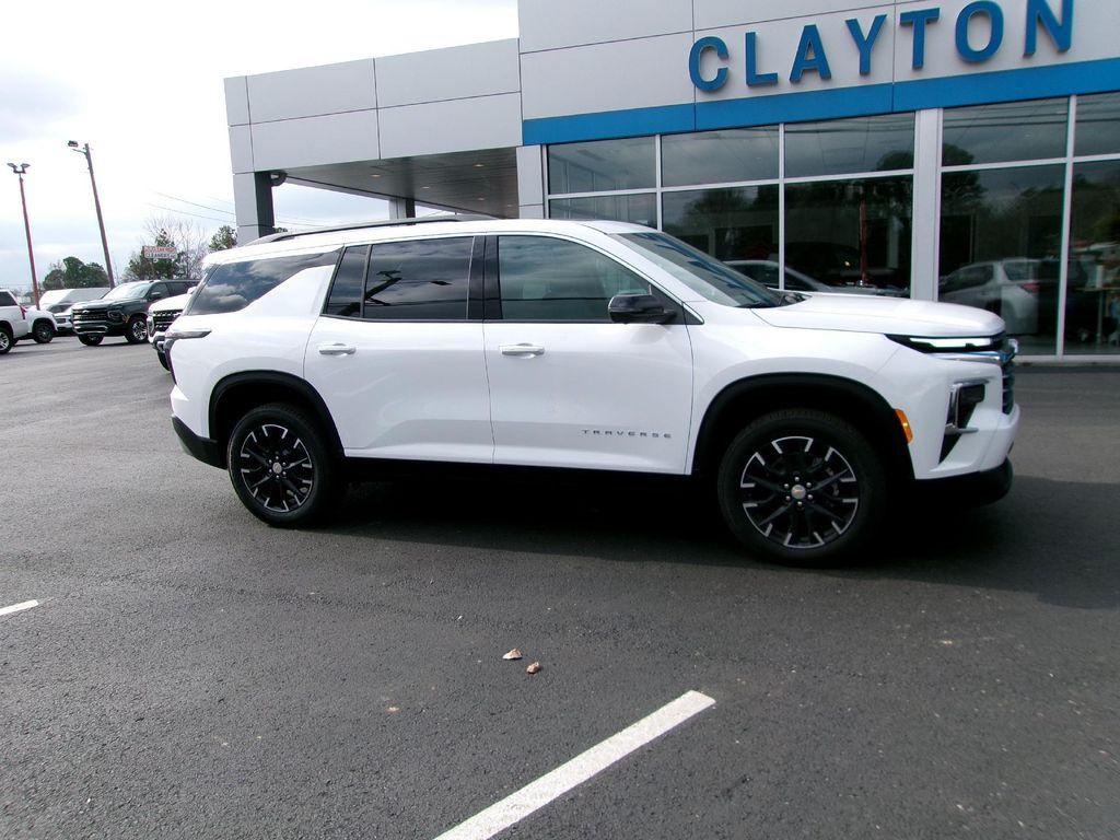 new 2026 Chevrolet Traverse car, priced at $43,999