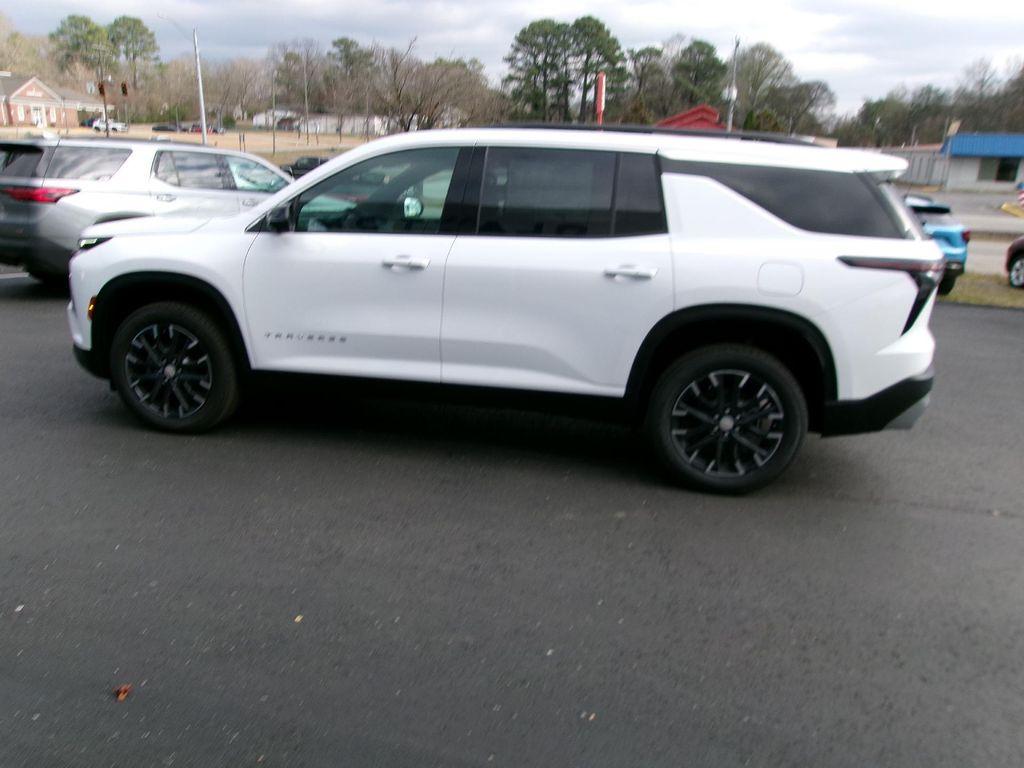 new 2026 Chevrolet Traverse car, priced at $43,999