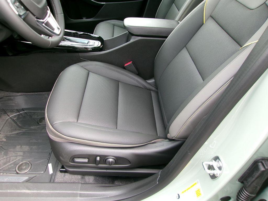 new 2026 Chevrolet Trax car, priced at $27,499