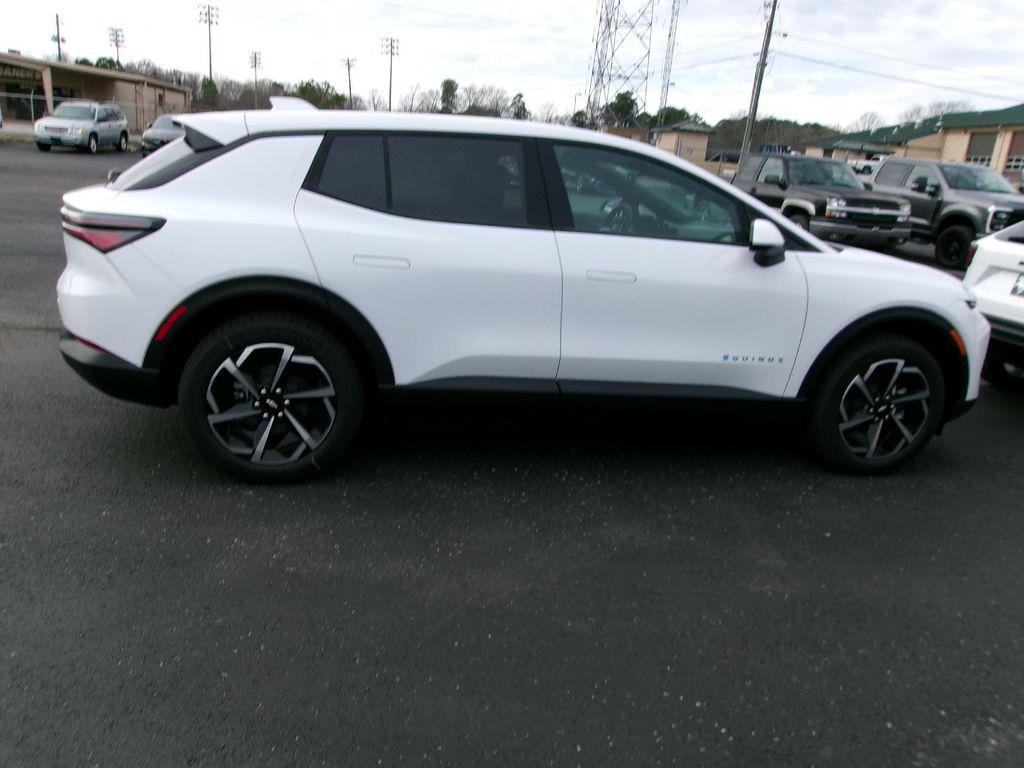 new 2026 Chevrolet Equinox EV car, priced at $28,999