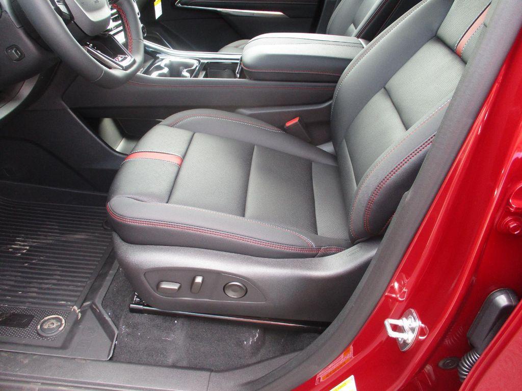 new 2026 Chevrolet Traverse car, priced at $53,999