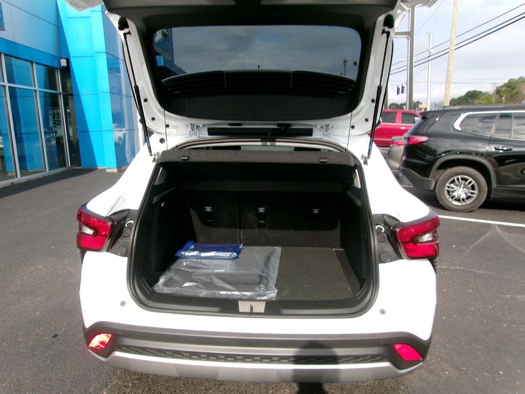 new 2026 Chevrolet Trax car, priced at $22,499