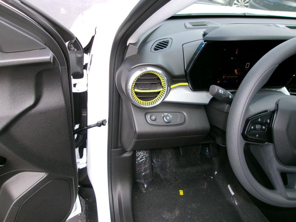 new 2026 Chevrolet Trax car, priced at $22,499