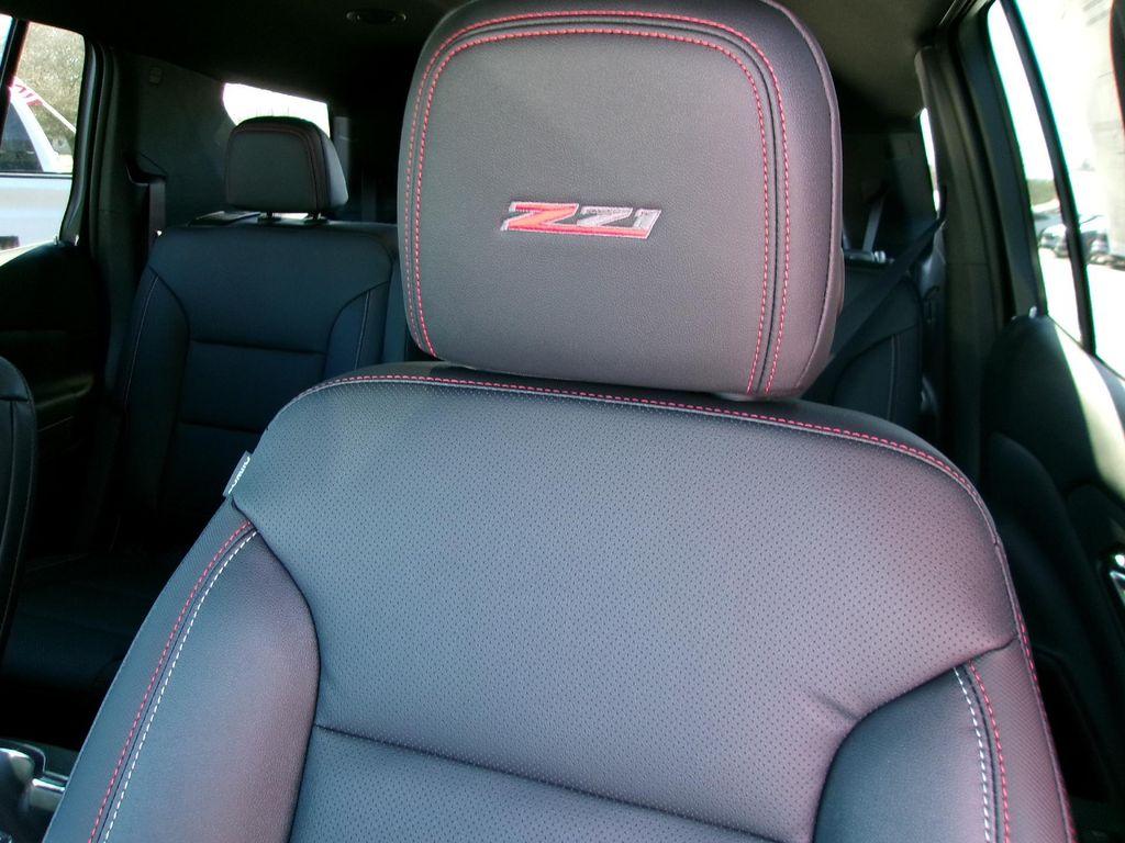 new 2026 Chevrolet Traverse car, priced at $48,999