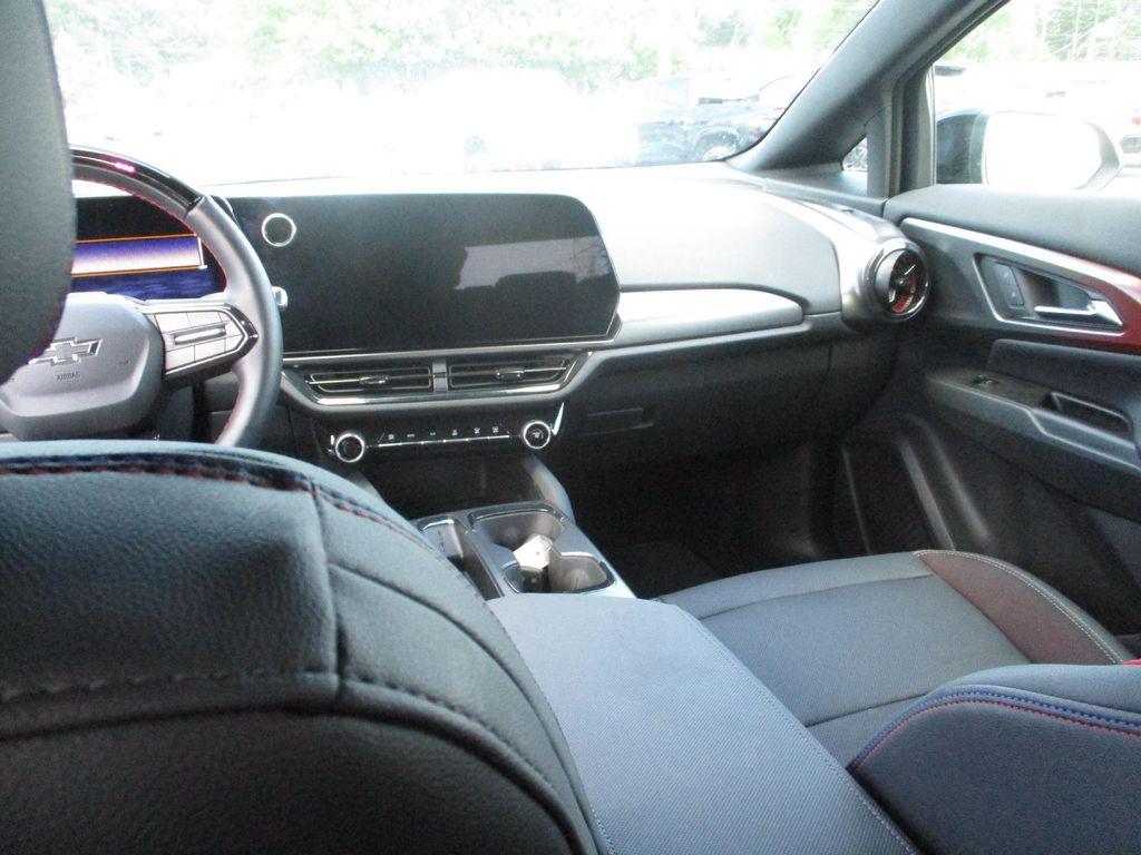 used 2024 Chevrolet Equinox EV car, priced at $23,999