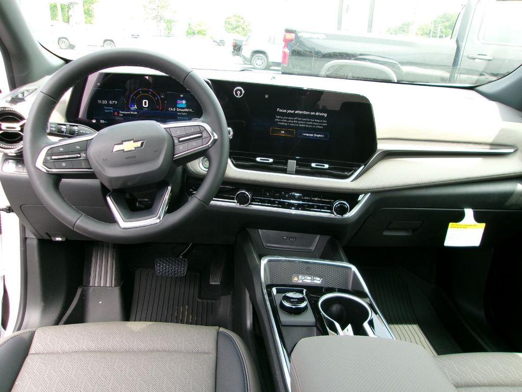 new 2026 Chevrolet Equinox car, priced at $31,999