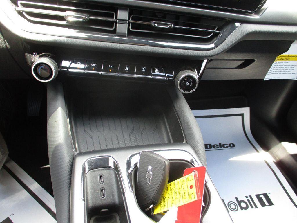 used 2024 Chevrolet Equinox EV car, priced at $23,999