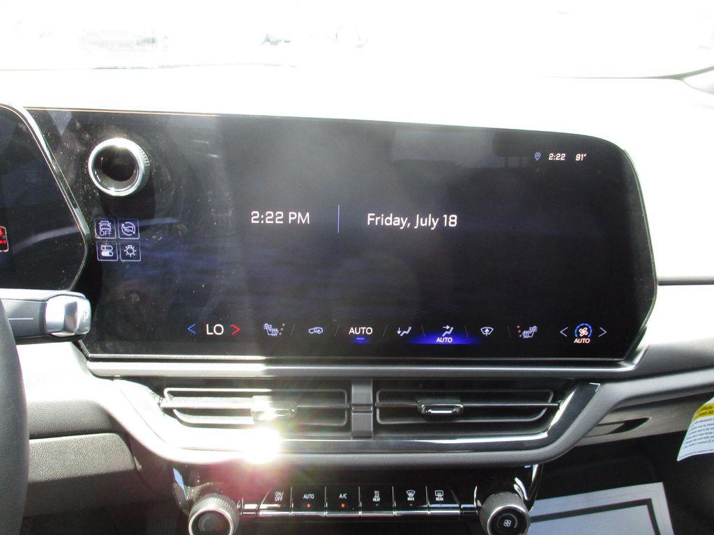 used 2024 Chevrolet Equinox EV car, priced at $23,999