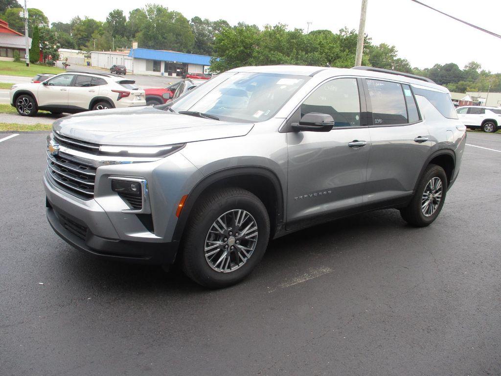 used 2025 Chevrolet Traverse car, priced at $35,999