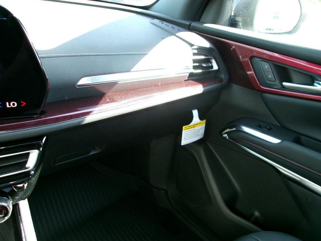 new 2026 Chevrolet Traverse car, priced at $50,999