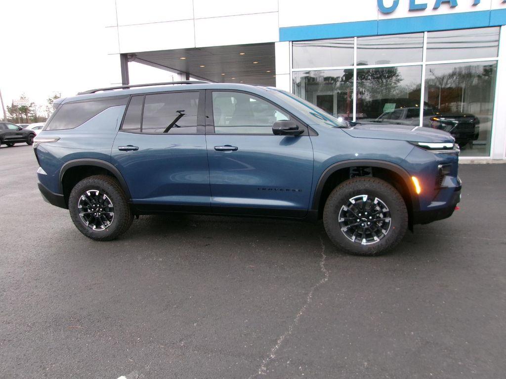new 2026 Chevrolet Traverse car, priced at $48,499